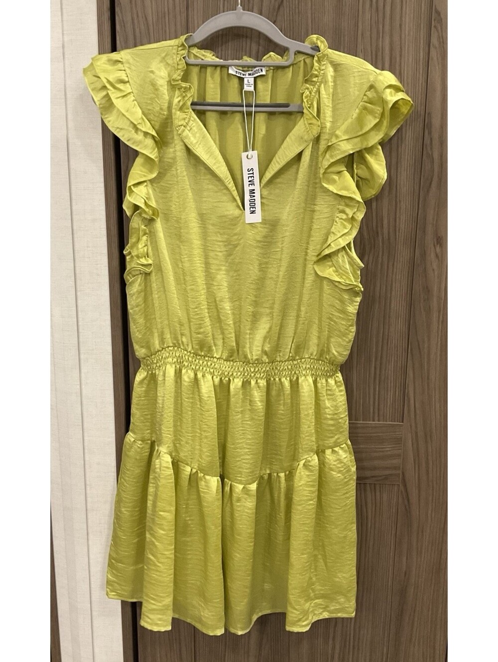 NWT Steve Madden Womens Yellowish Green V Neck Sleeveless Dress Size L